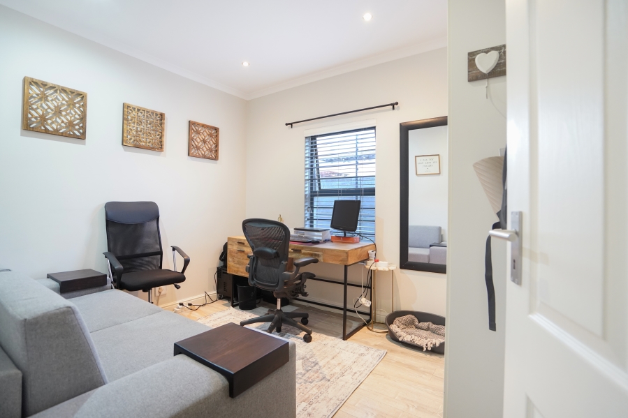 3 Bedroom Property for Sale in Parklands North Western Cape